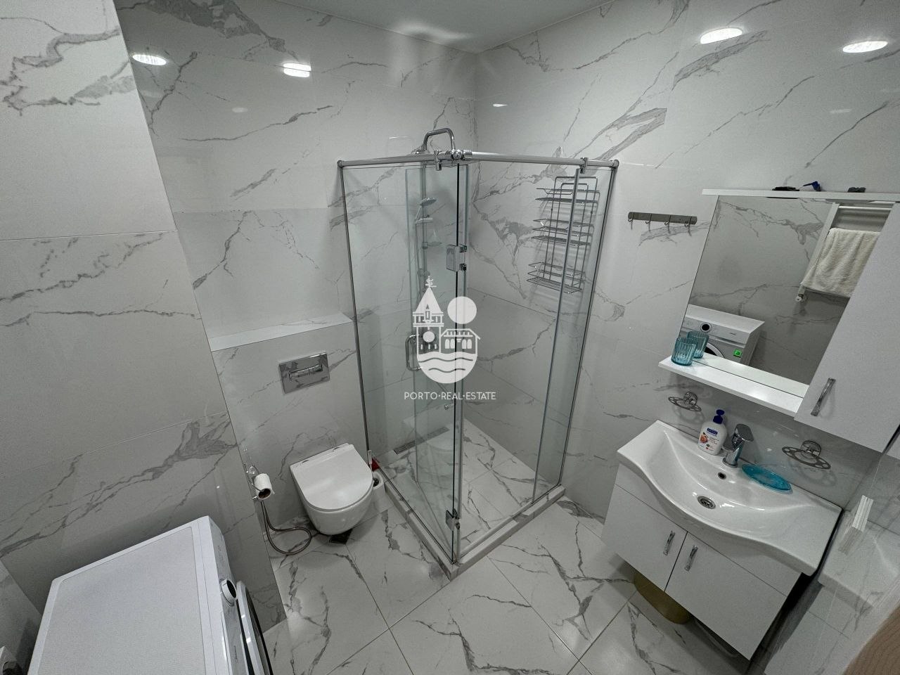 2-Bedroom Apartment in Black Sea Tower photo 6 of 6
