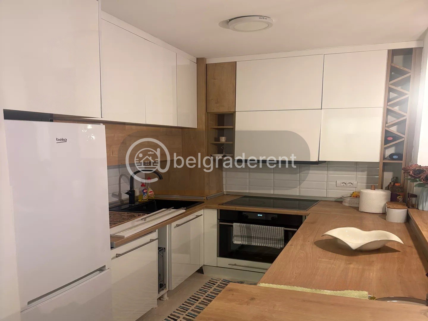 Three-Room Apartment in Vracar photo 3 of 6