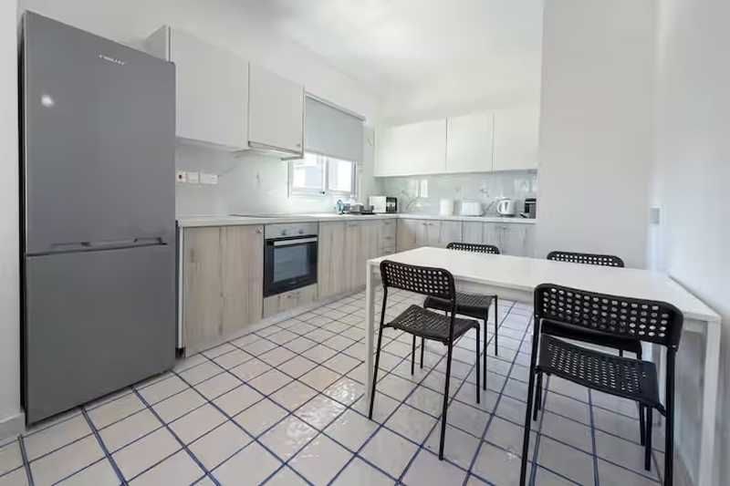 2-Bedroom Apartment for Rent in Germasogeia photo 4 of 7