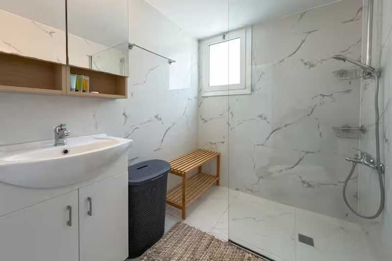 2-Bedroom Apartment for Rent in Germasogeia photo 6 of 7