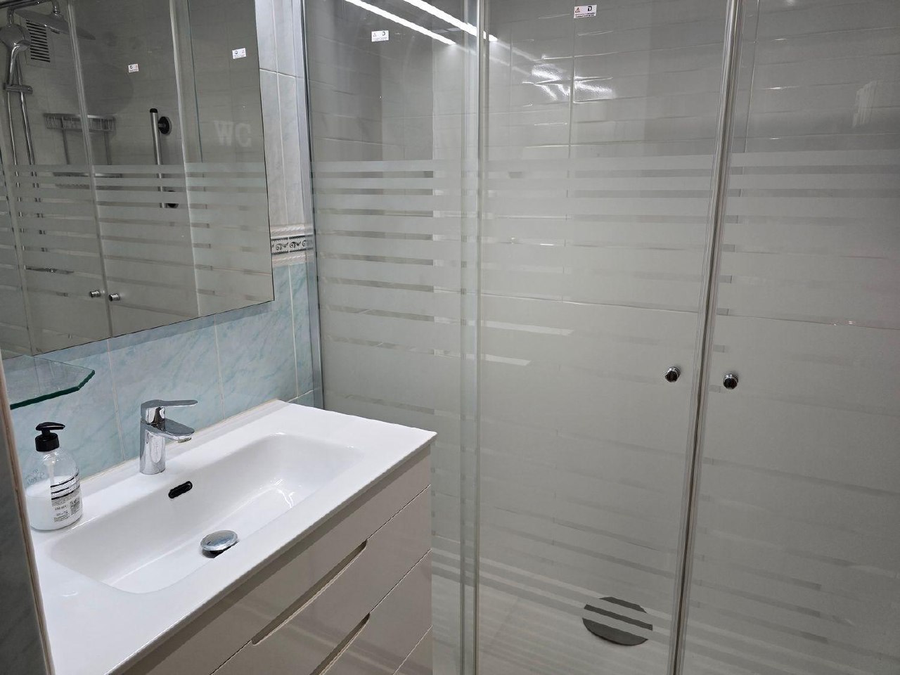 3-Bedroom Apartment with Pool in Valencia photo 5 of 8