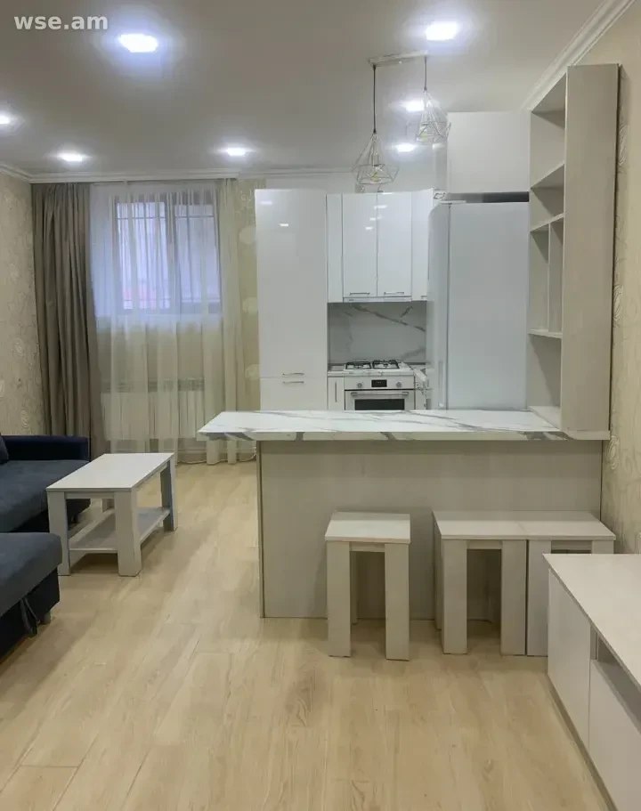 Two-Room Apartment for Rent in Davtashen photo 2 of 8