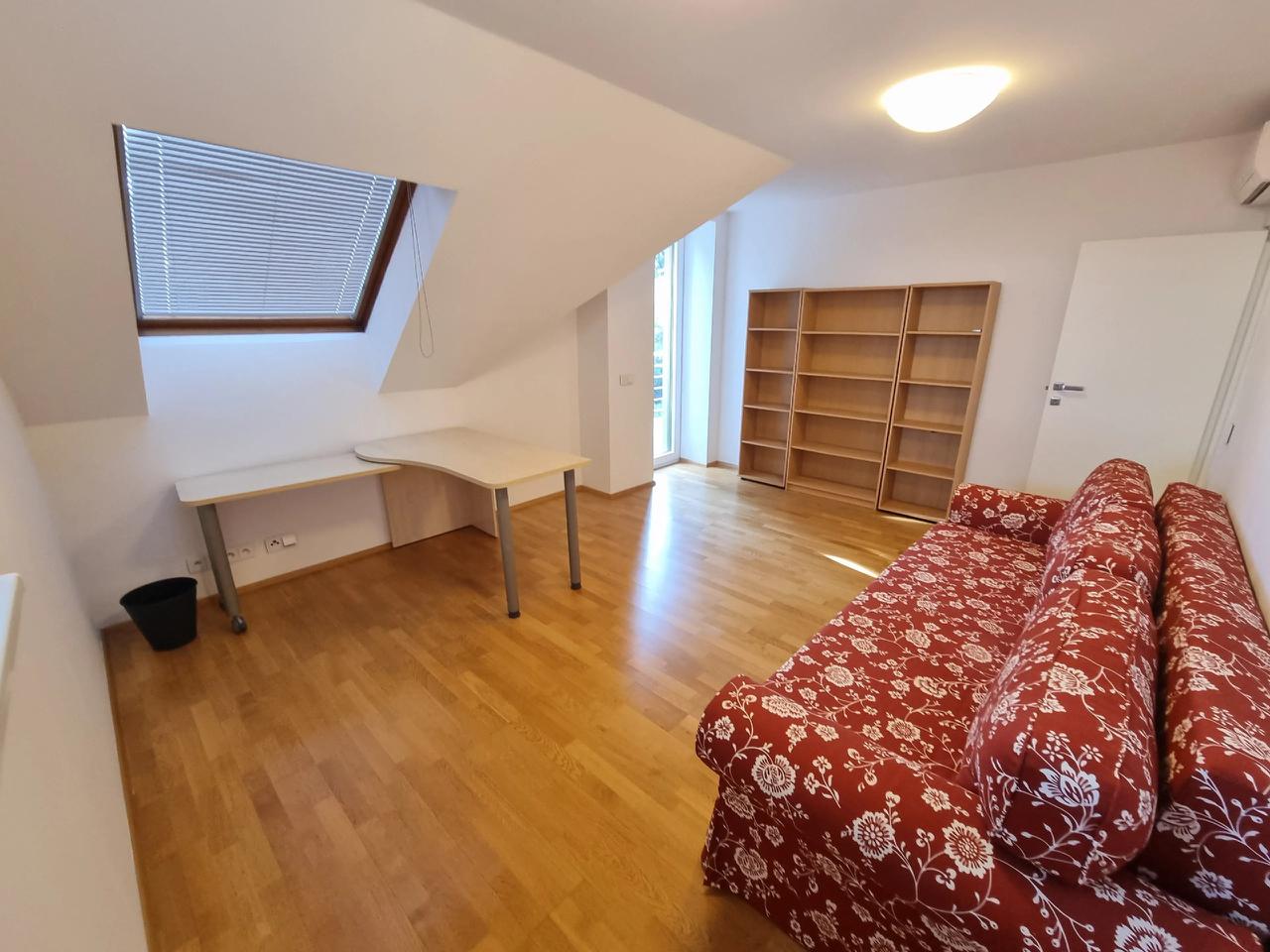 Furnished 5-Room Apartment with Garden in Koliba photo 6 of 8