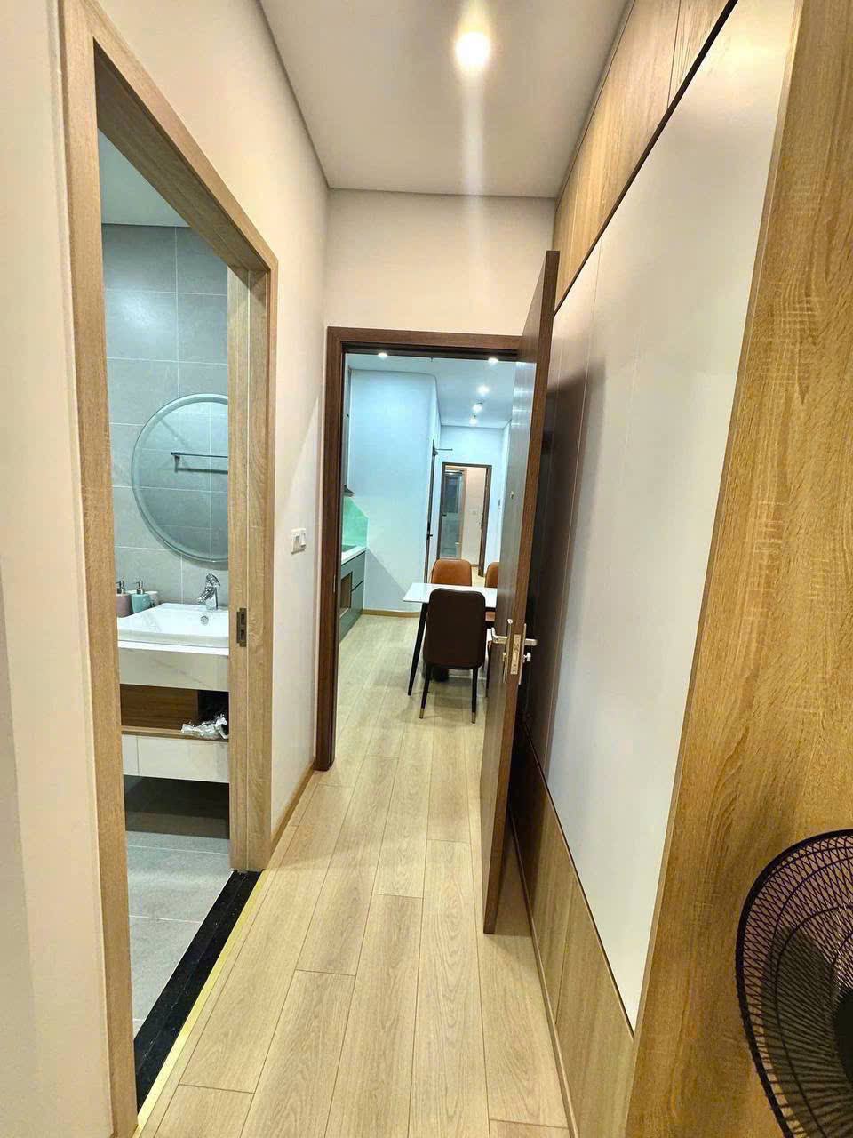 Modern 2-Bedroom Apartment in My An photo 8 of 8