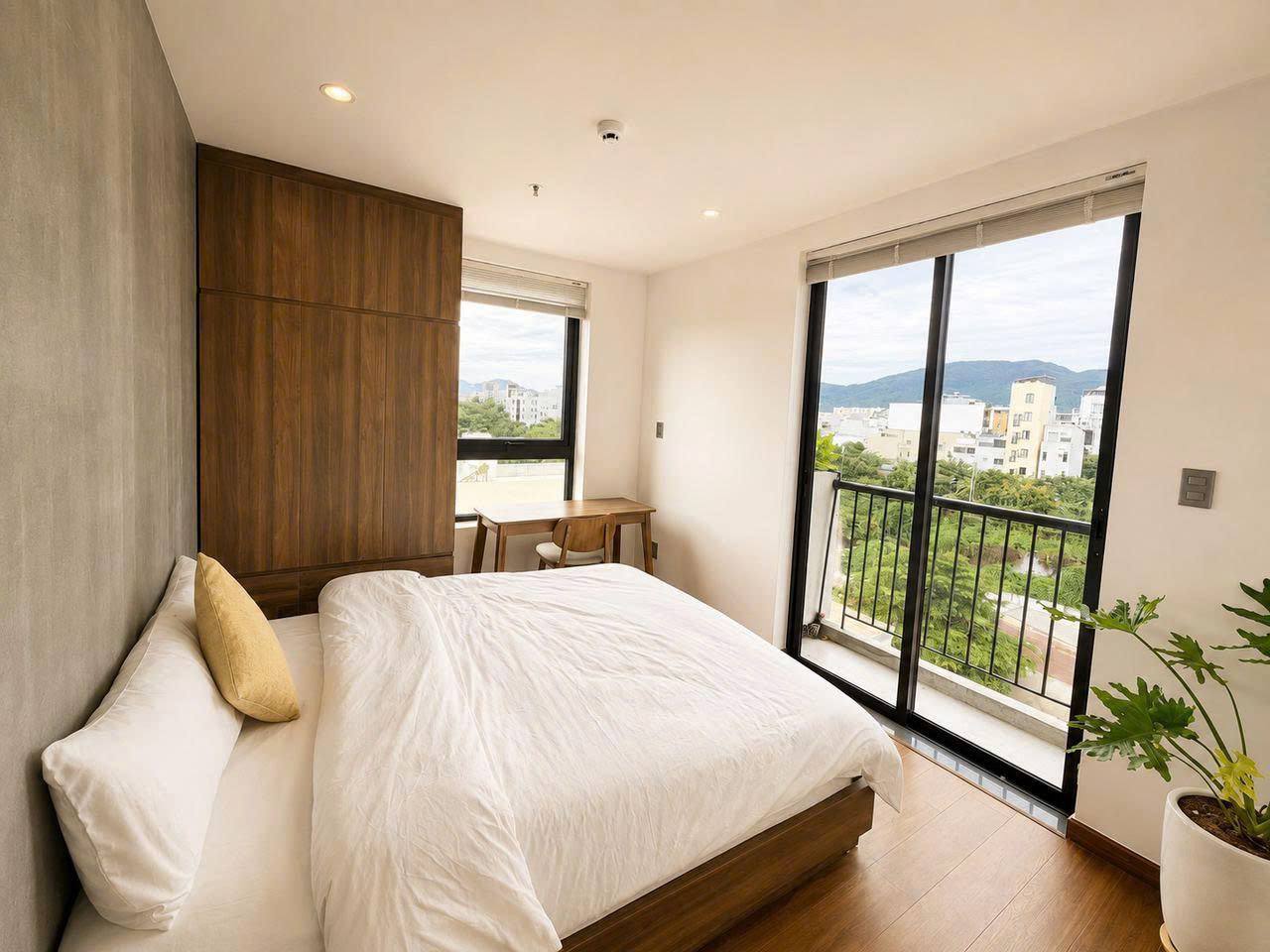 Brand-New 2-Bedroom Apartment in Son Tra photo 5 of 8