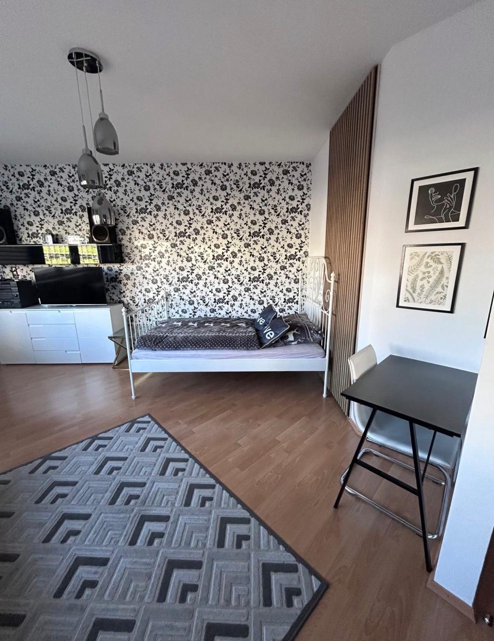 Furnished Studio Apartment in Karlova Ves photo 2 of 8