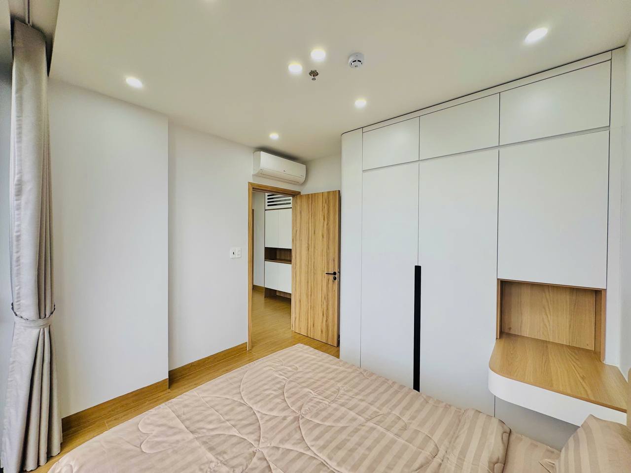 2-Bedroom Apartment on Doan Khue Street photo 5 of 8