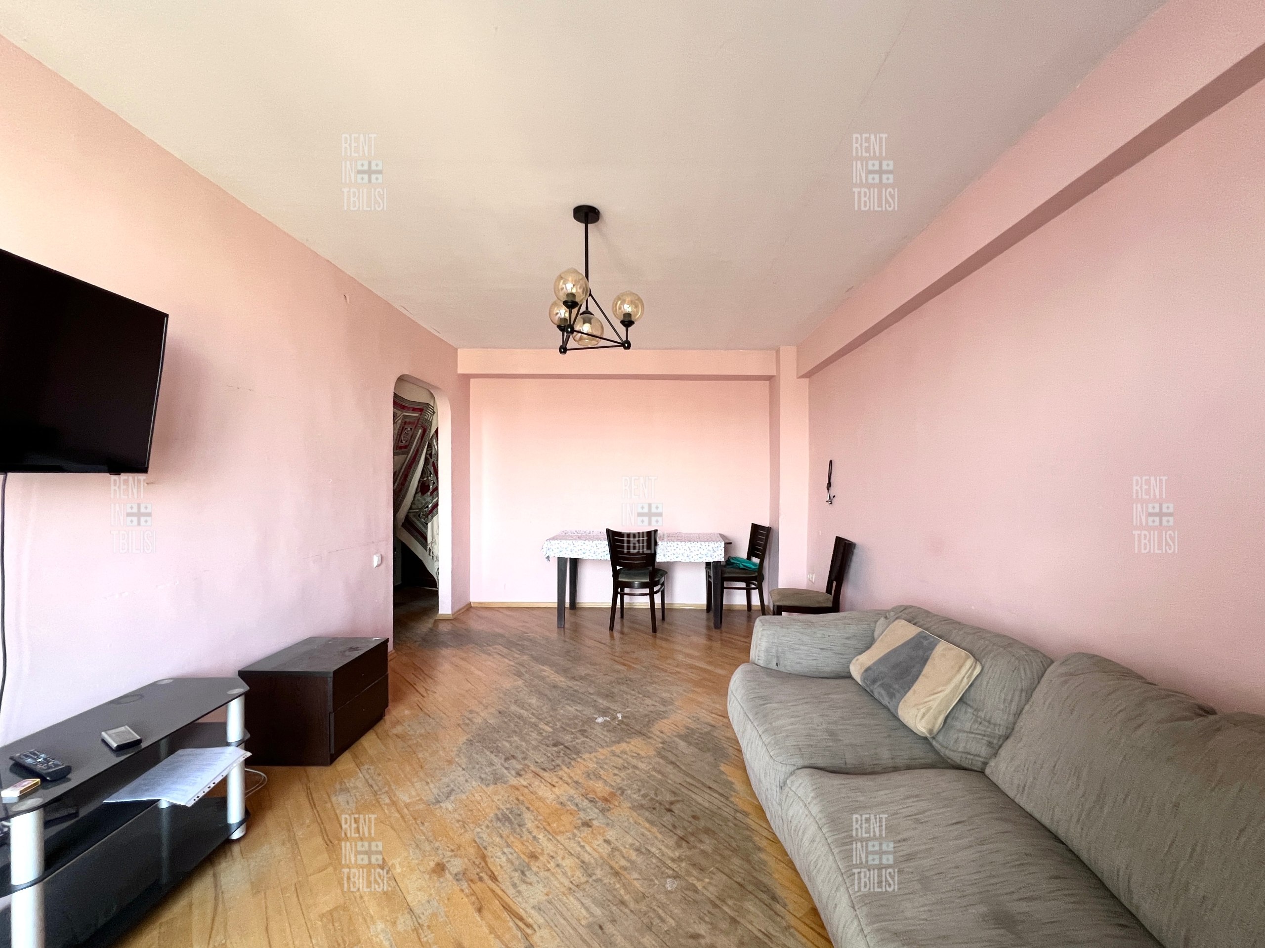Spacious 3-Bedroom Apartment in Saburtalo photo 2 of 8