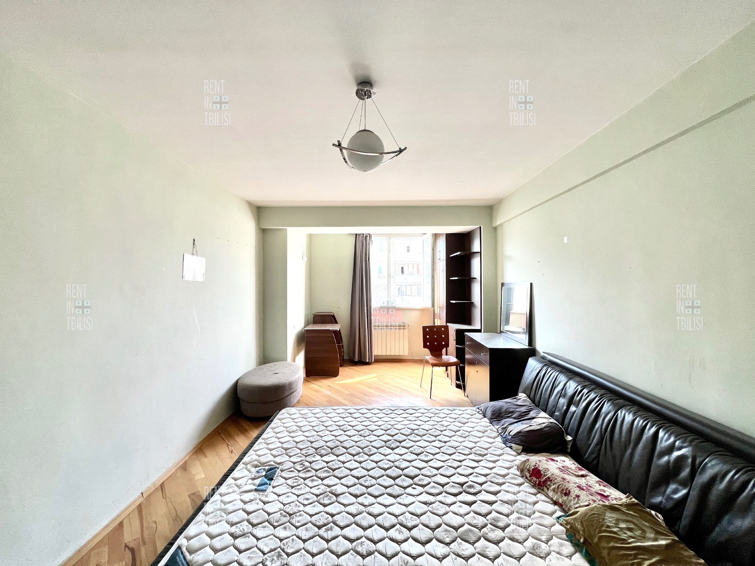 Spacious 3-Bedroom Apartment in Saburtalo photo 6 of 8