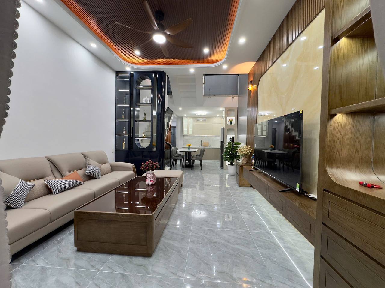 4-Bedroom House in Hoa Khanh photo 3 of 8