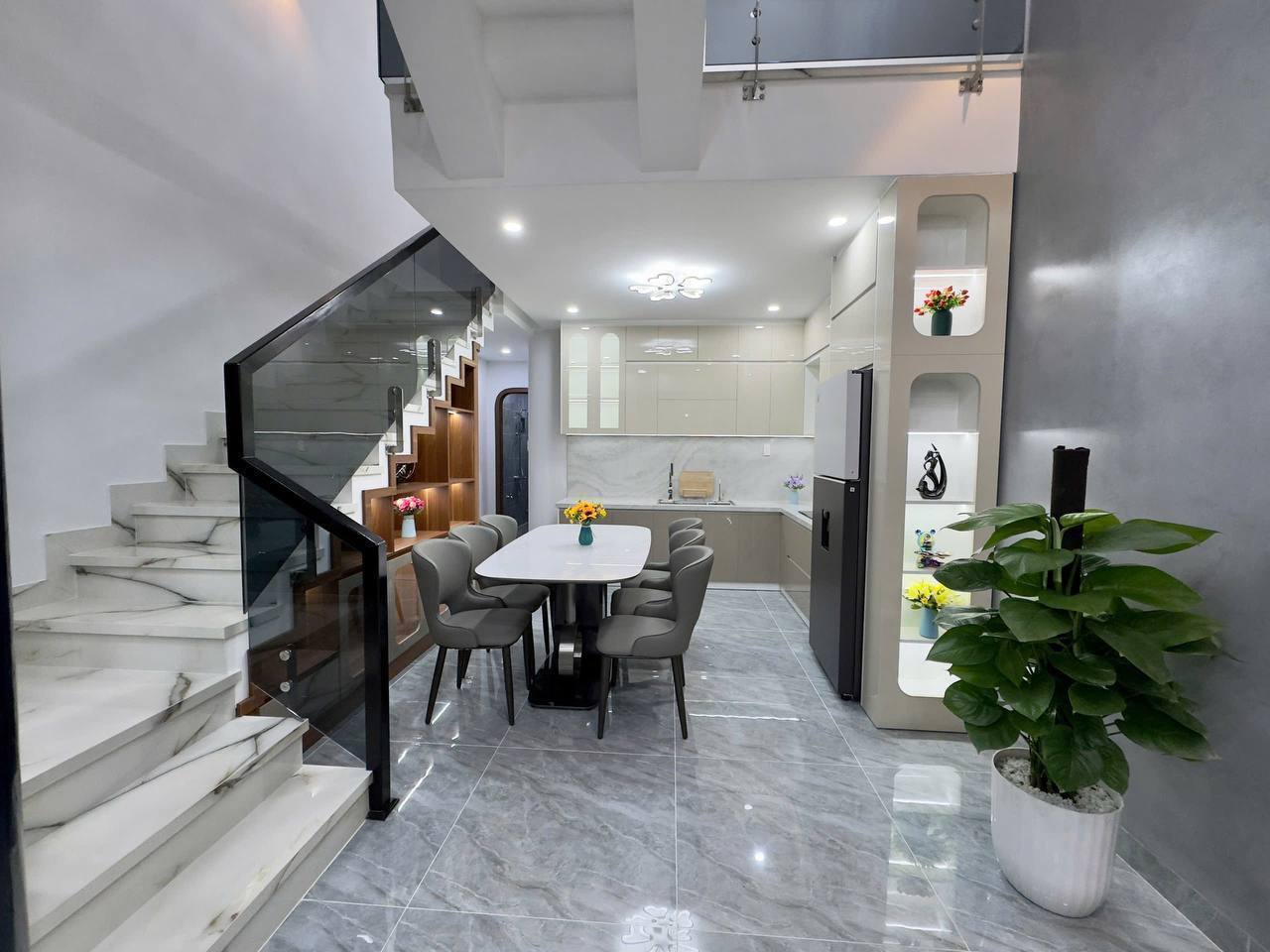 4-Bedroom House in Hoa Khanh photo 4 of 8