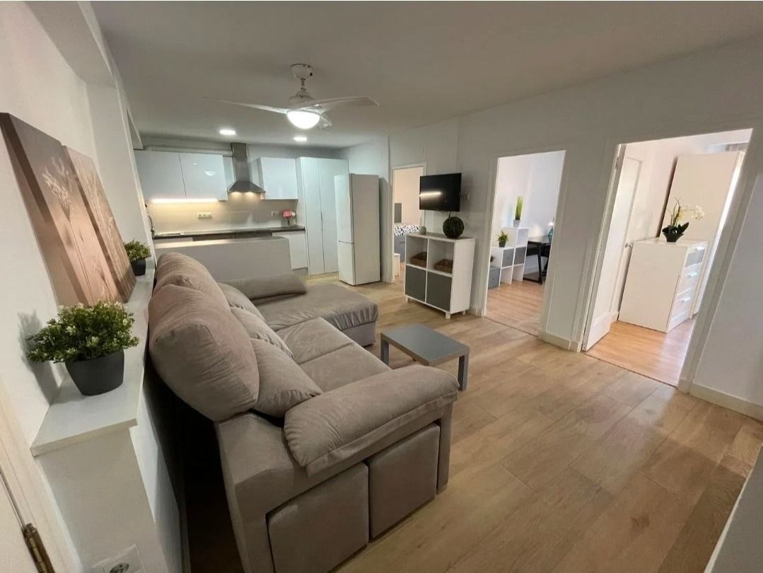 Furnished 3-Bedroom Apartment in Nou Moles photo 1 of 8