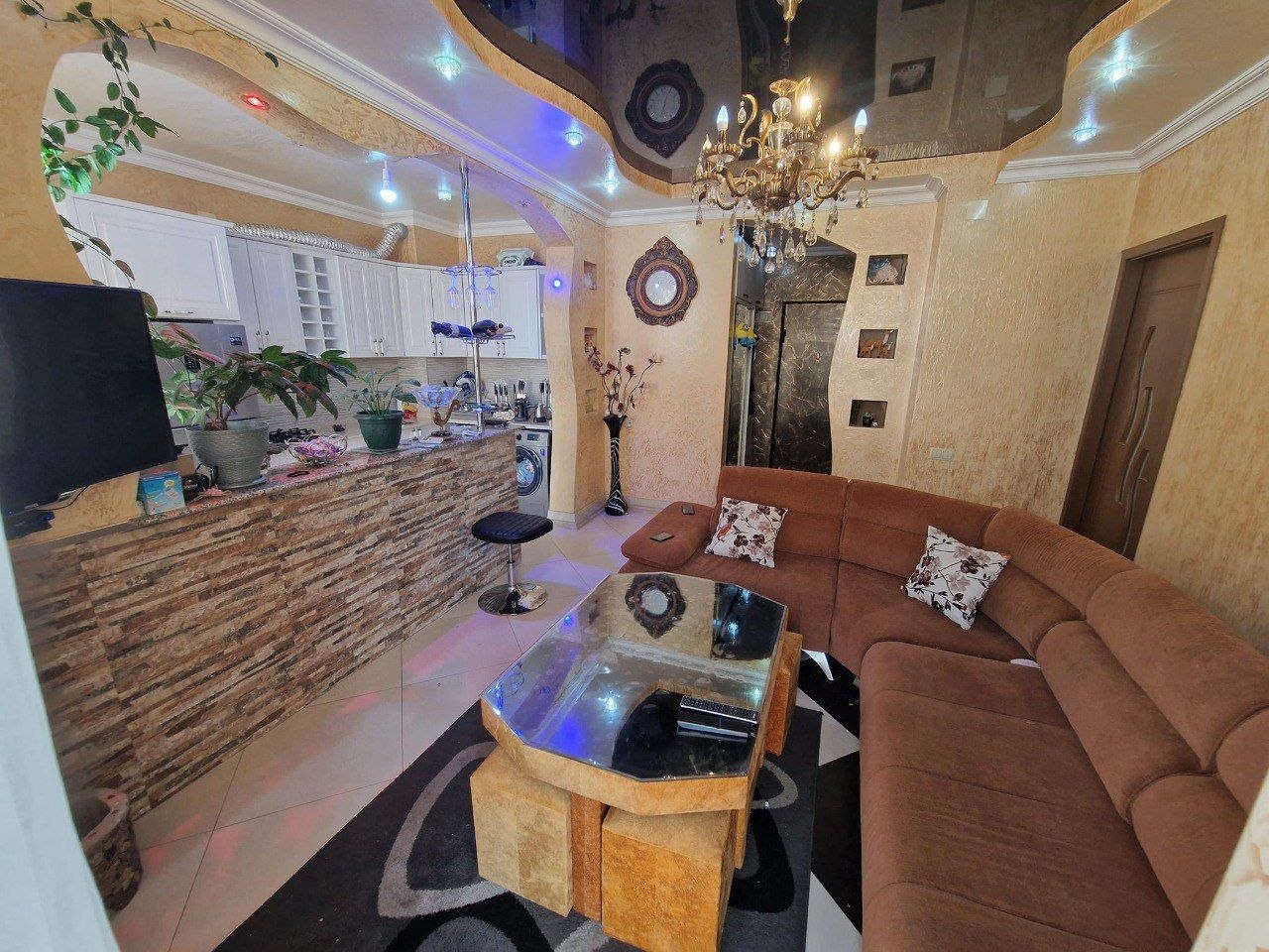 1-Bedroom Apartment on Agmashenebeli Street photo 1 of 8