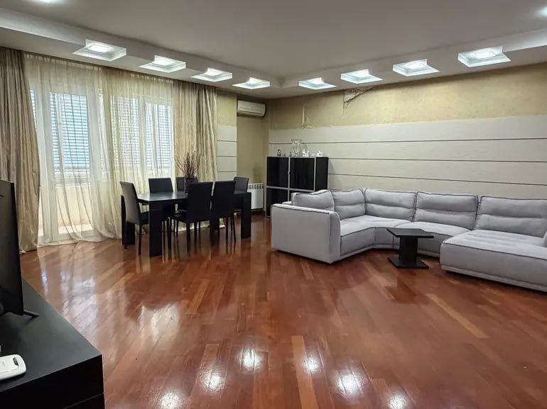Renovated 3-Bedroom Apartment in Vake photo 5 of 8