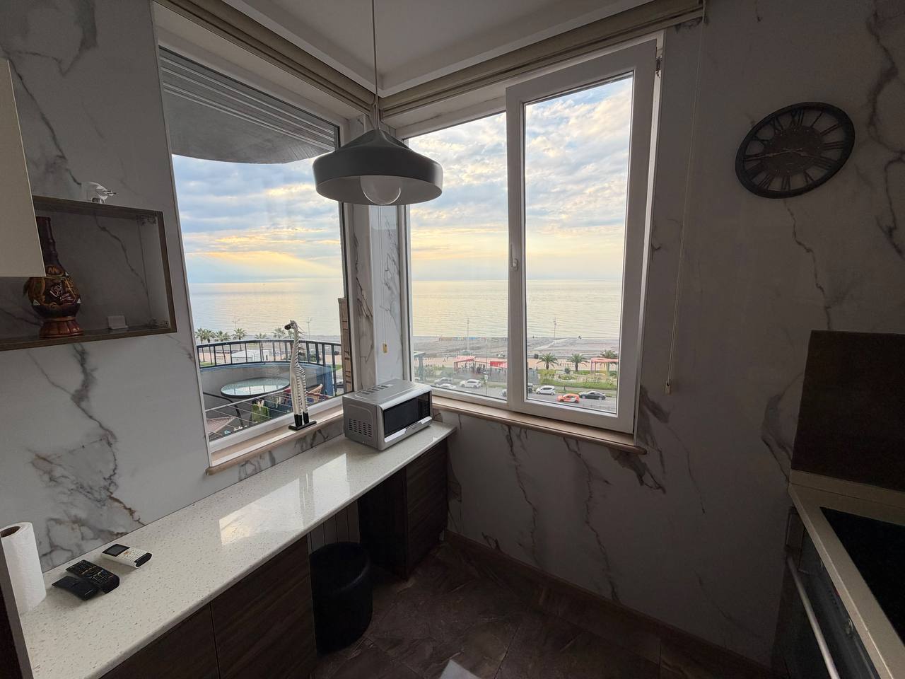 1-комнатная квартира с видом на море photo 8 of 8