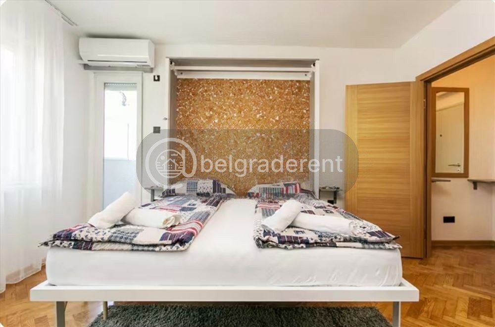 1-Room Apartment in Stari Grad photo 6 of 8
