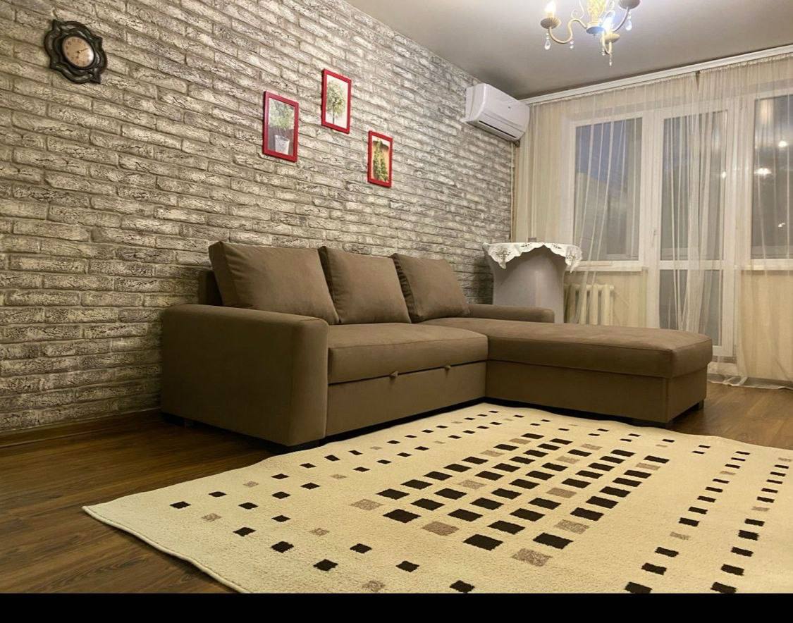 Three-Room Apartment in Botanica photo 1 of 8