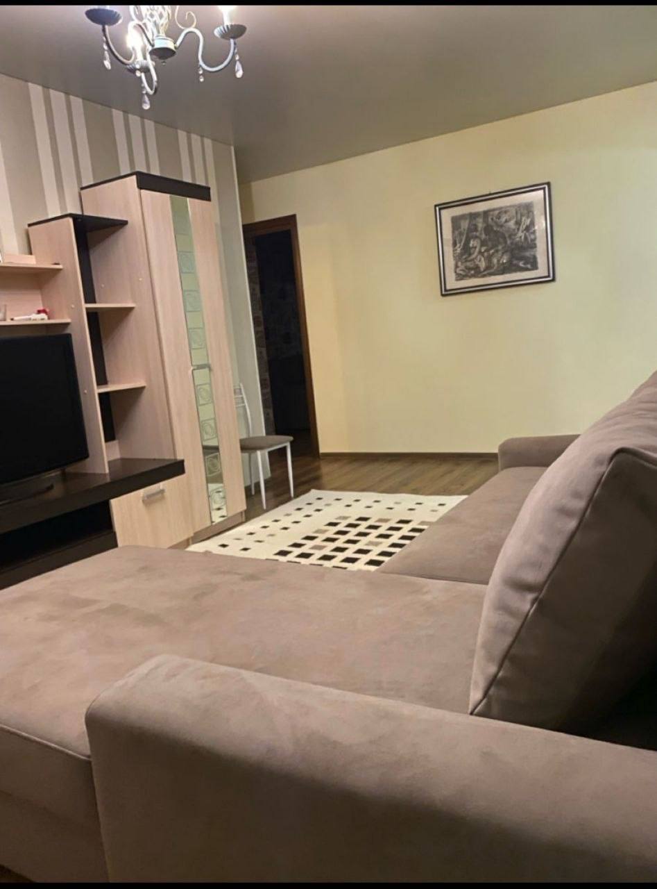 Three-Room Apartment in Botanica photo 6 of 8