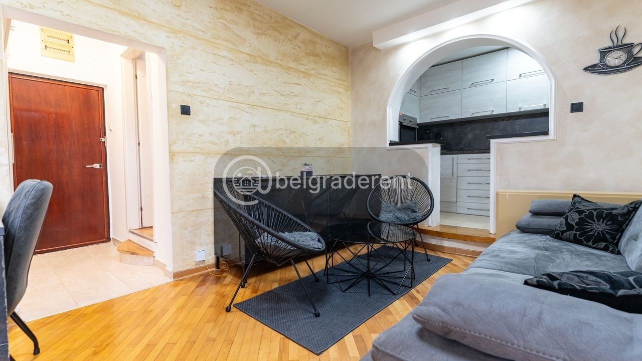 2-Bedroom Apartment in Voždovac photo 3 of 8
