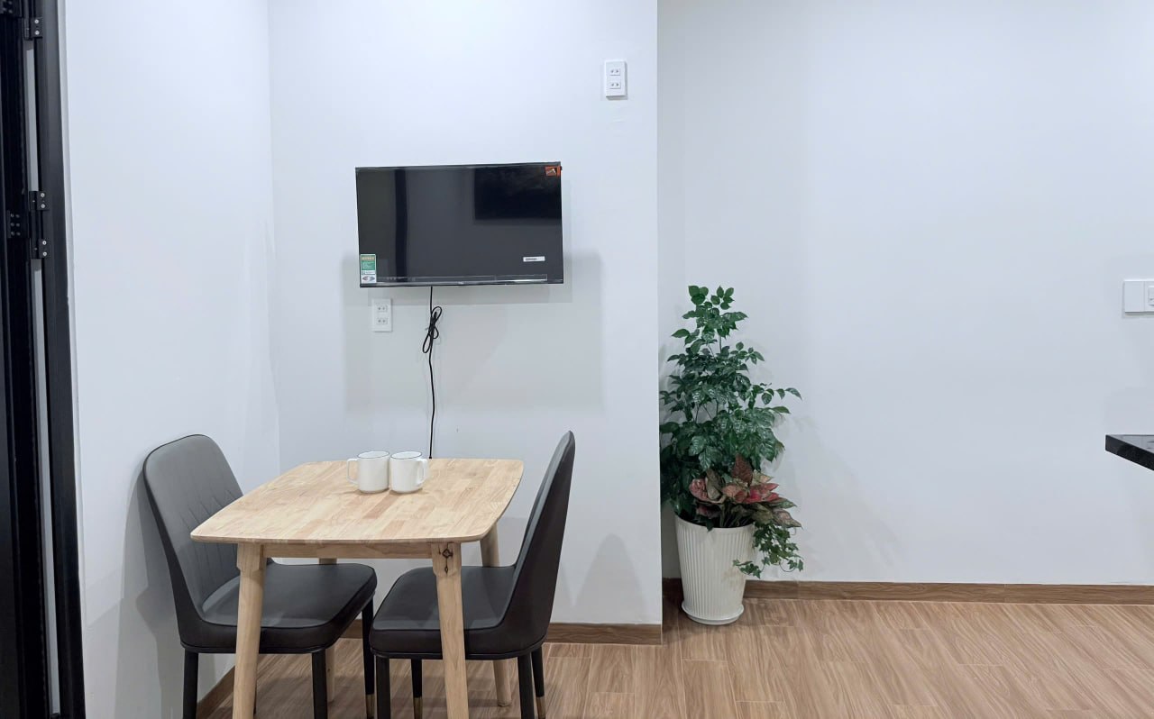 1-Bedroom Apartment with Swimming Pool in My An photo 2 of 8