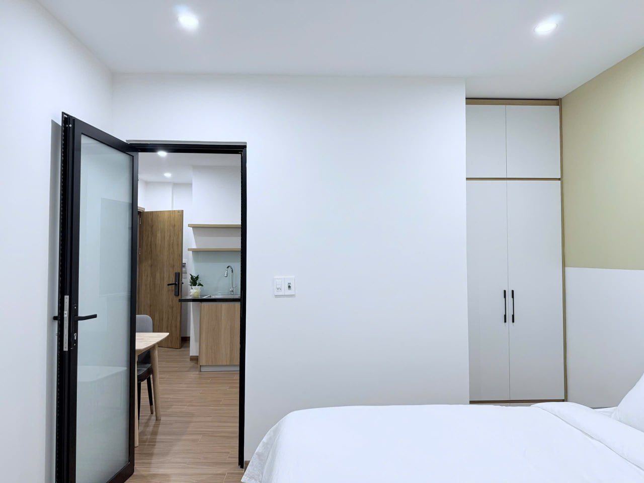 1-Bedroom Apartment with Swimming Pool in My An photo 7 of 8