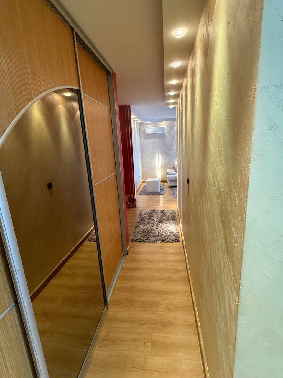 Three-Room Apartment in Novi Beograd photo 6 of 8