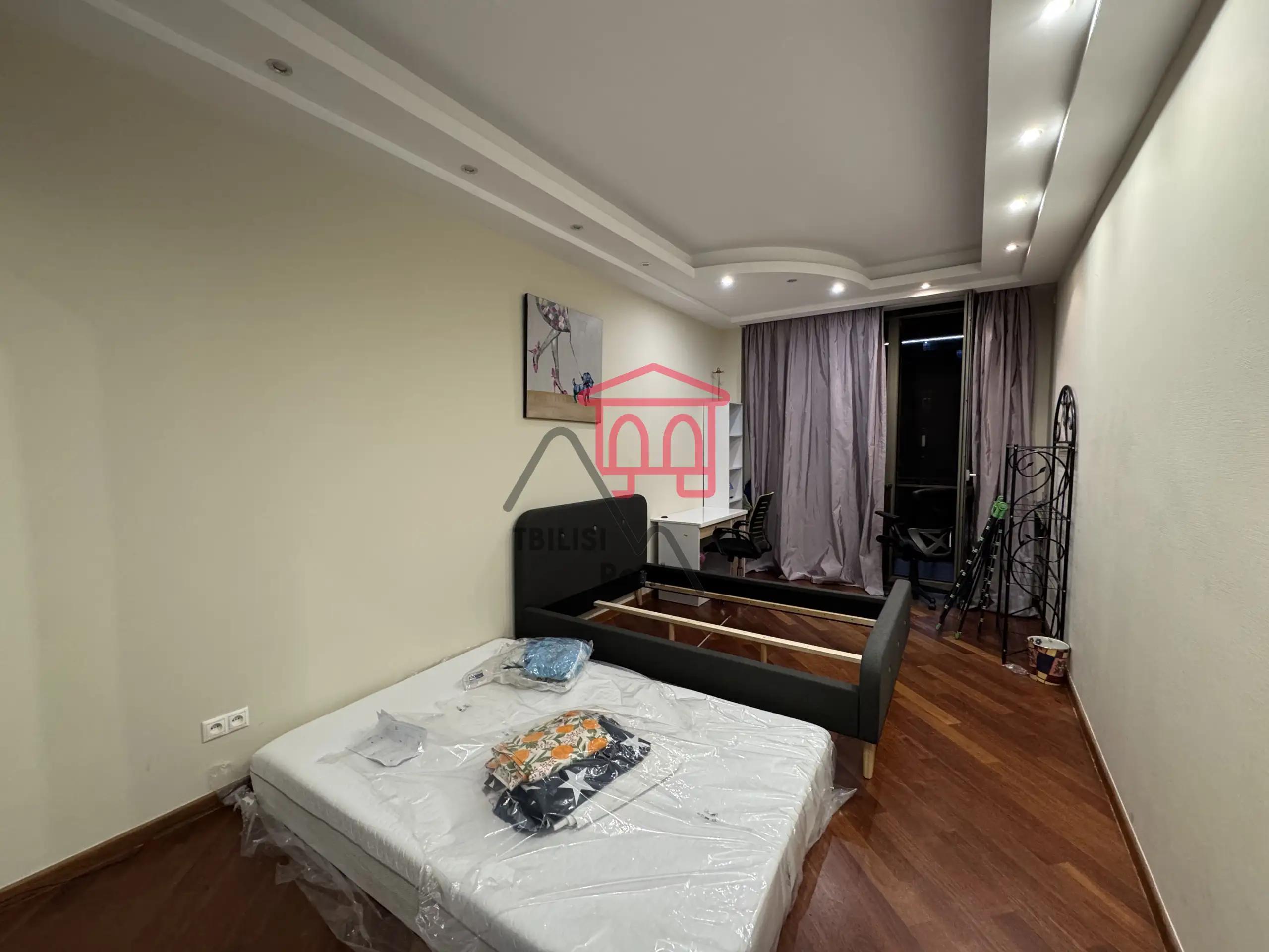 3-Bedroom Apartment in Saburtalo photo 6 of 8