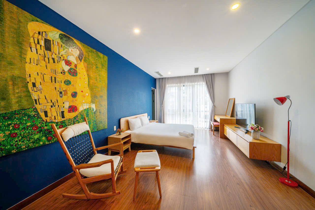 5-Bedroom Villa in Nam Viet A photo 6 of 8