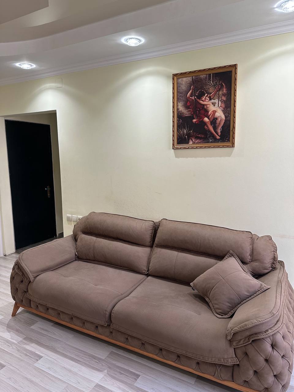 Two-Bedroom Apartment in Central Batumi photo 7 of 8