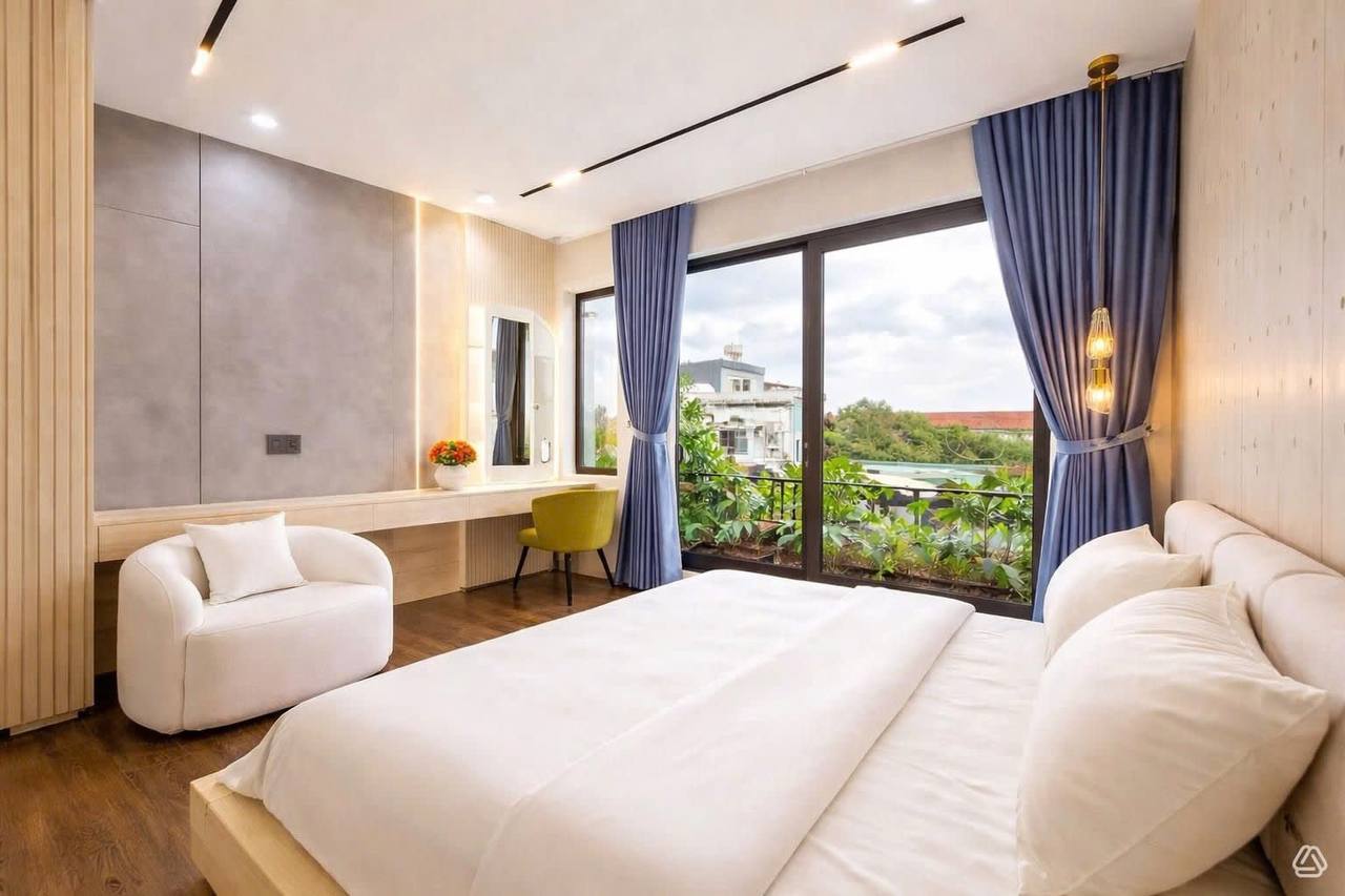 3-Bedroom House in Hoa Khanh photo 5 of 8