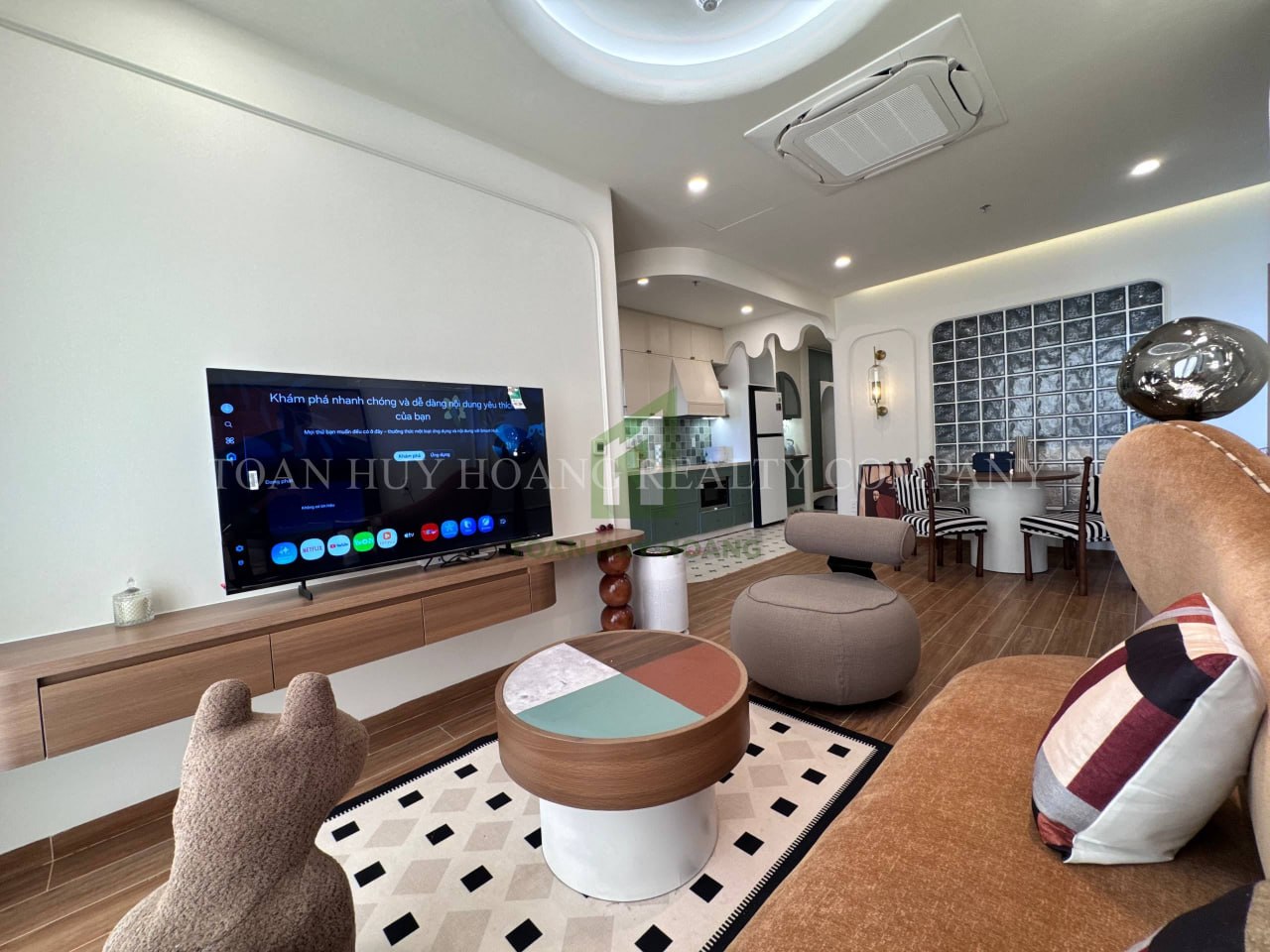 2-Bedroom Sun Ponte Apartment with Bridge View photo 1 of 8