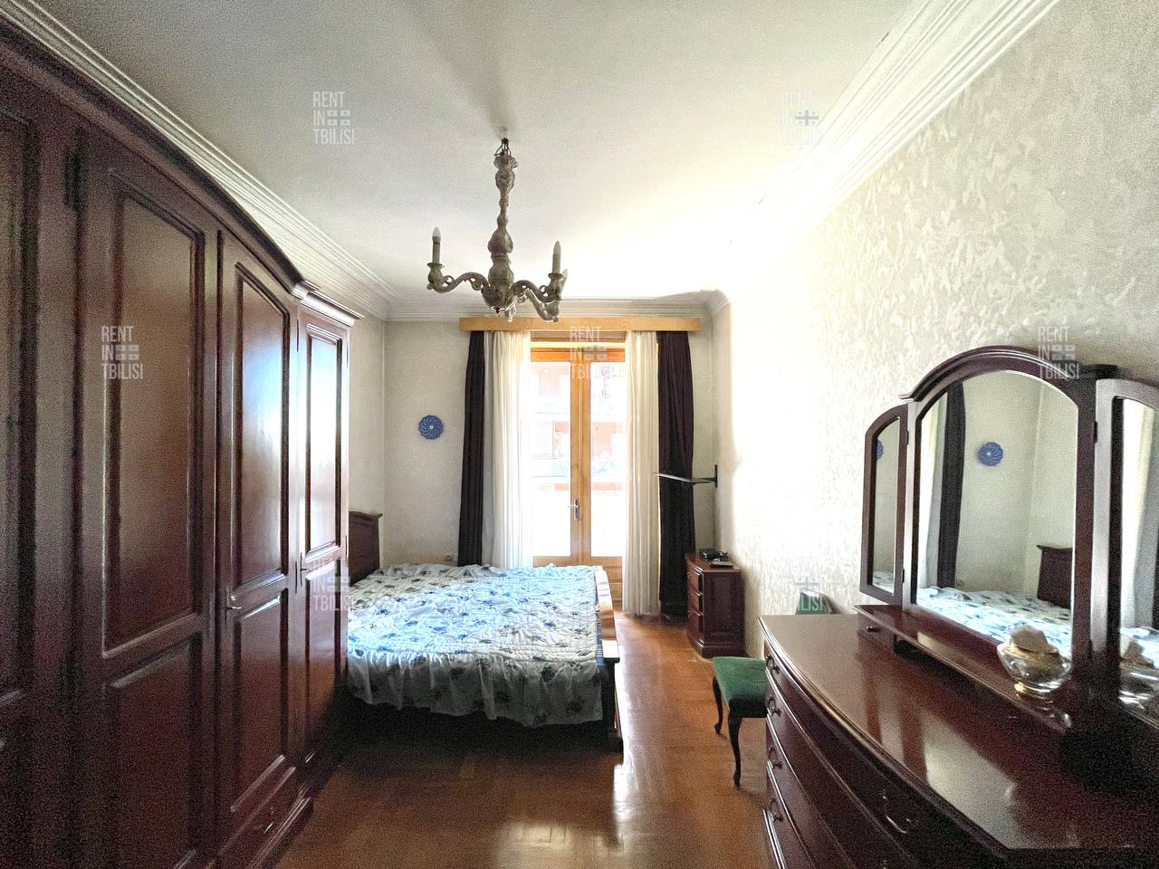 Spacious 2-Bedroom Apartment Near Round Garden photo 7 of 8
