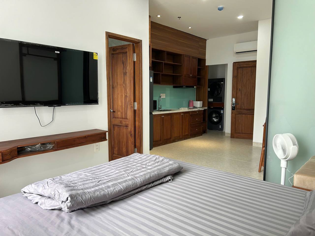 1-Bedroom Apartment Near the Sea photo 4 of 8