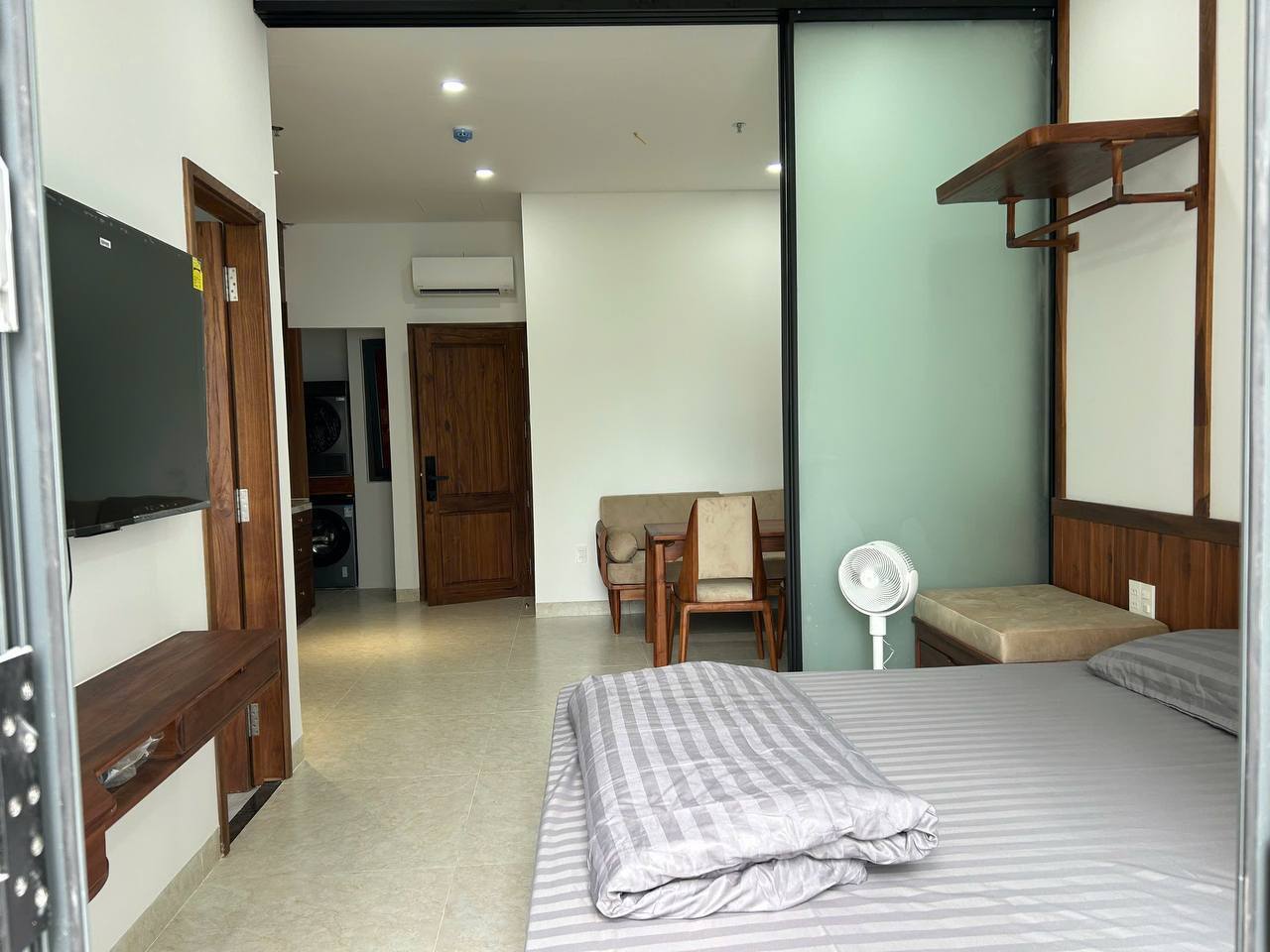 1-Bedroom Apartment Near the Sea photo 5 of 8