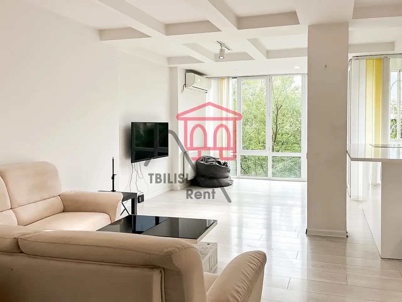 Bright Spacious Apartment in Saburtalo photo 4 of 8
