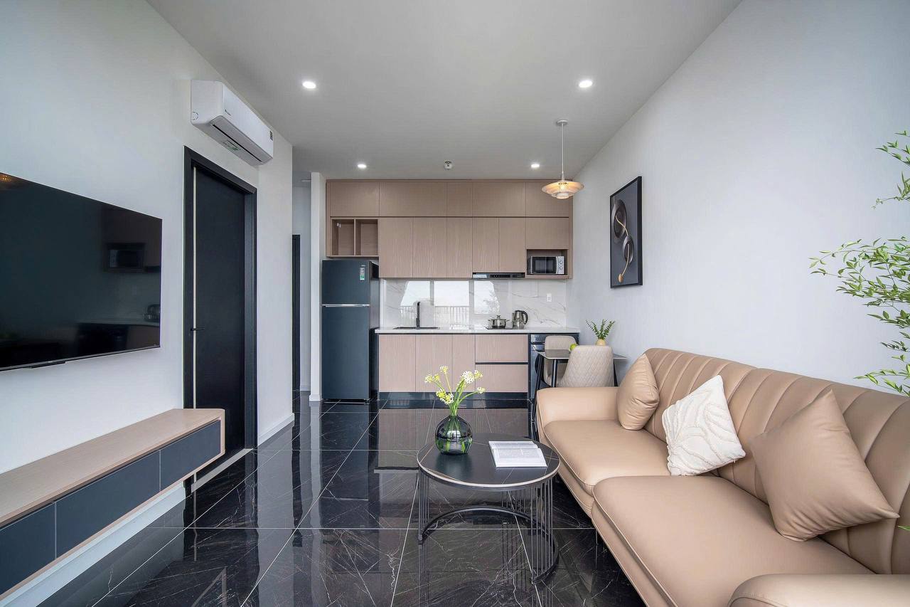 Brand-New 1-Bedroom Apartment in Ngu Hanh Son photo 8 of 8