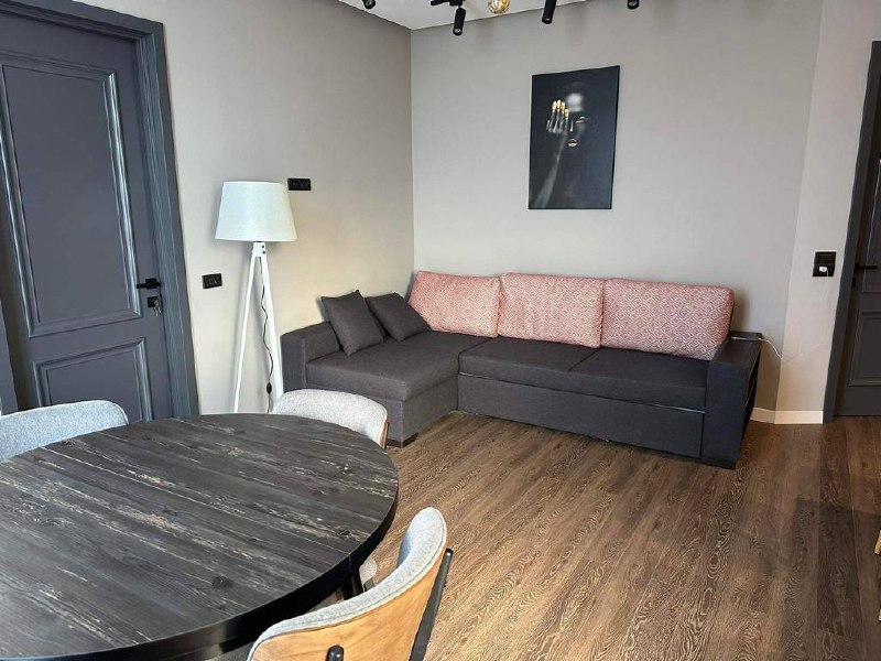 Spacious 2-Bedroom Apartment Near Metro City photo 5 of 8