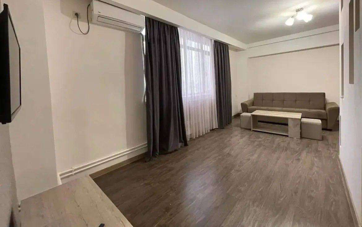 Furnished Two-Room Apartment in Kentron photo 1 of 8