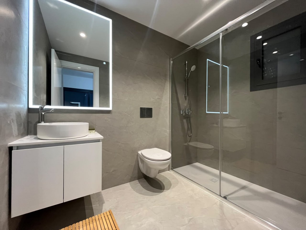 2-Bedroom Apartment with Sea View in Agios Athanasios photo 4 of 4