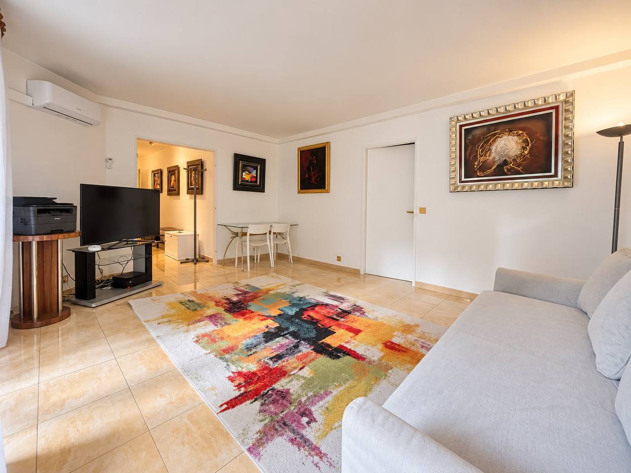 Two-Room Apartment with Balcony in Paris 16th photo 1 of 7