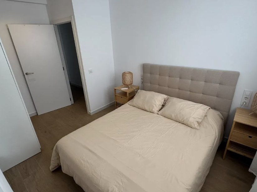 Furnished 2-Bedroom Apartment in Trinitat photo 5 of 7
