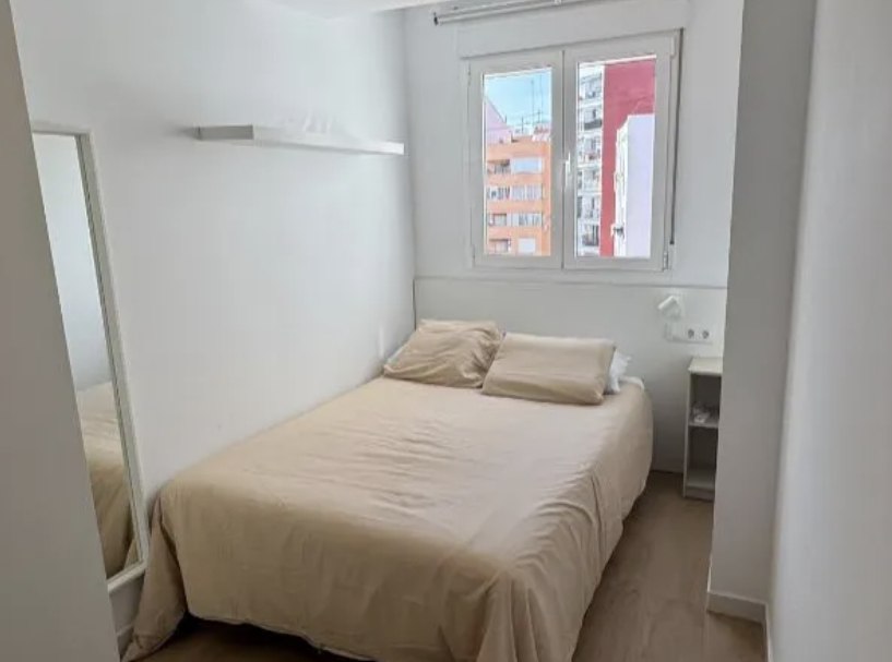 Furnished 2-Bedroom Apartment in Trinitat photo 6 of 7