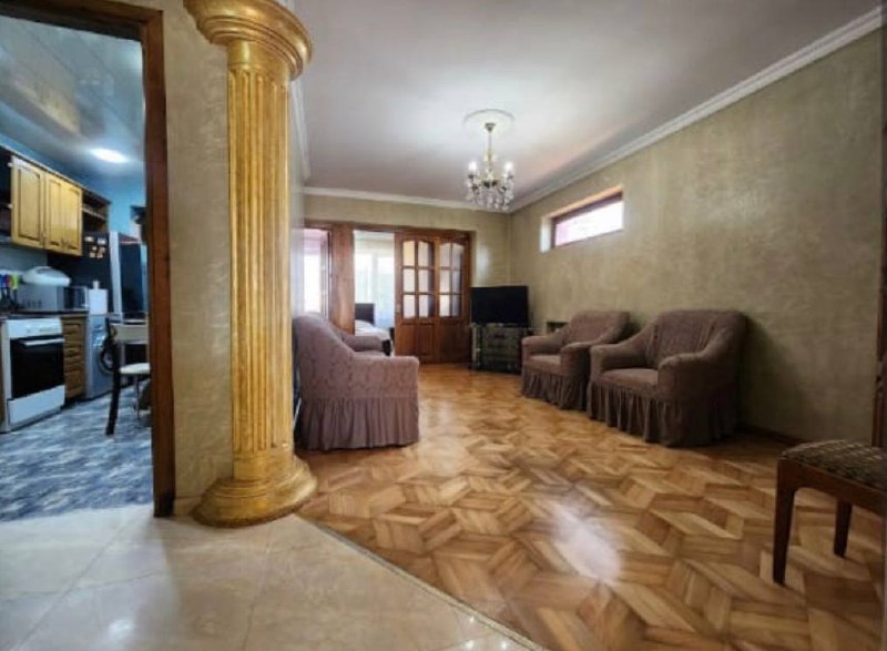 Three-Bedroom Apartment on Luka Asatiani Street photo 2 of 6