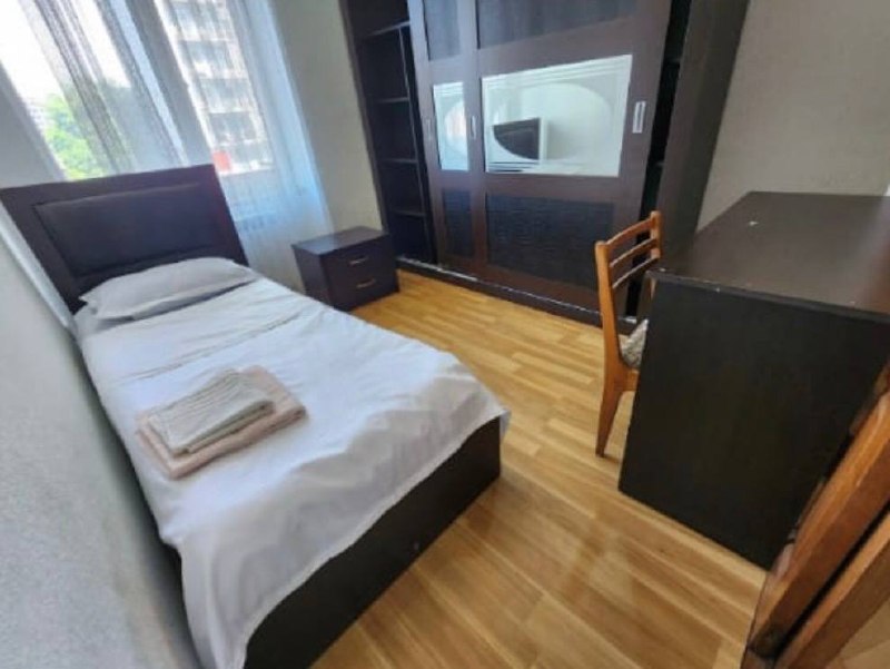 Three-Bedroom Apartment on Luka Asatiani Street photo 5 of 6