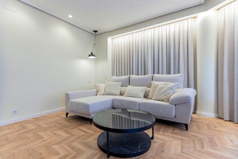 Furnished 2-Bedroom Apartment in Valencia Centro photo 2 of 8