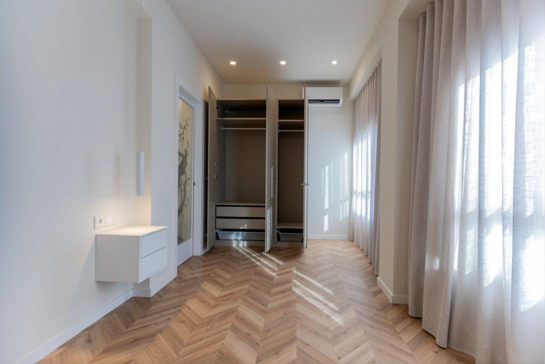 Furnished 2-Bedroom Apartment in Valencia Centro photo 7 of 8