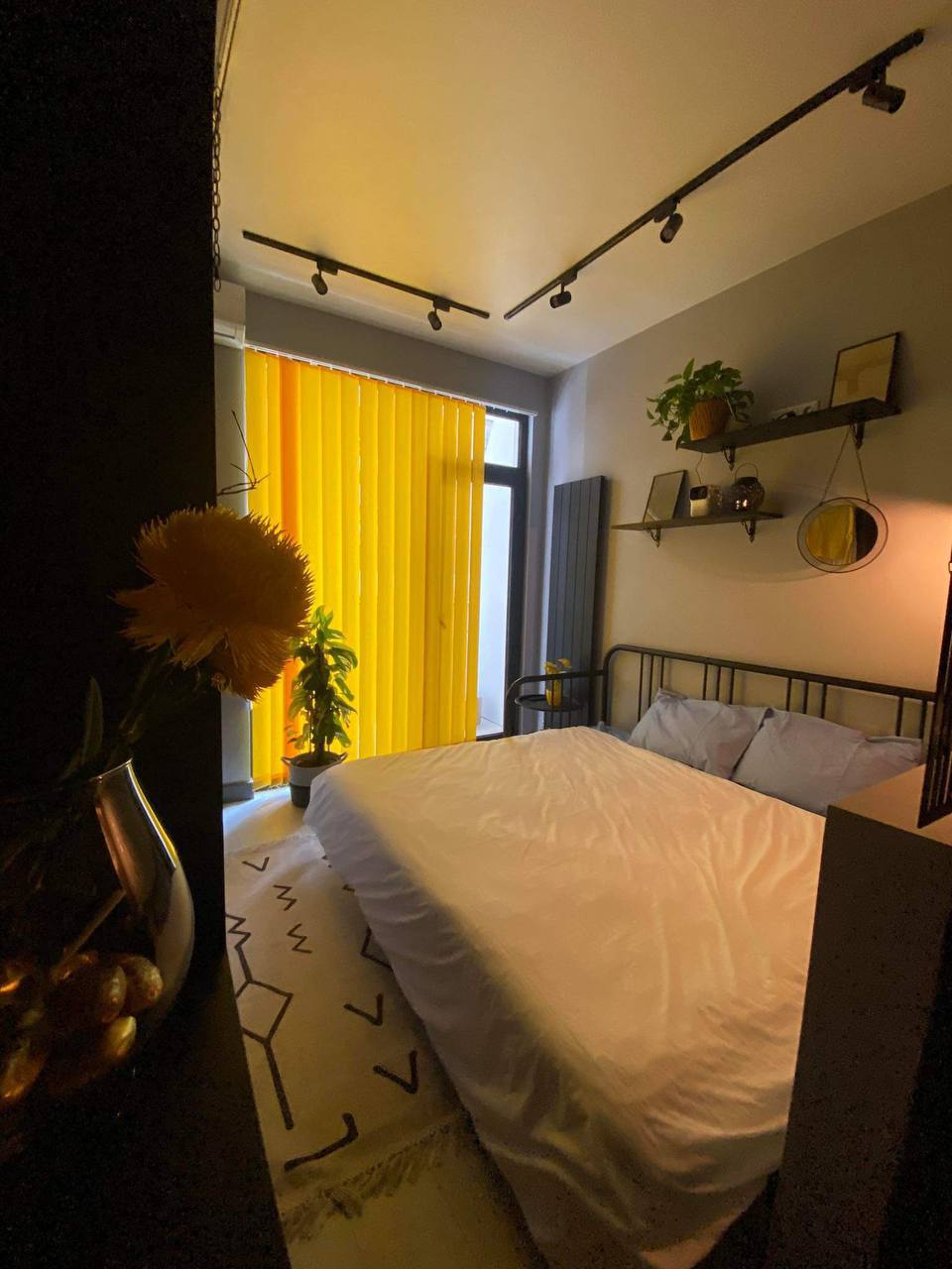 Studio Apartment on New Boulevard photo 1 of 4