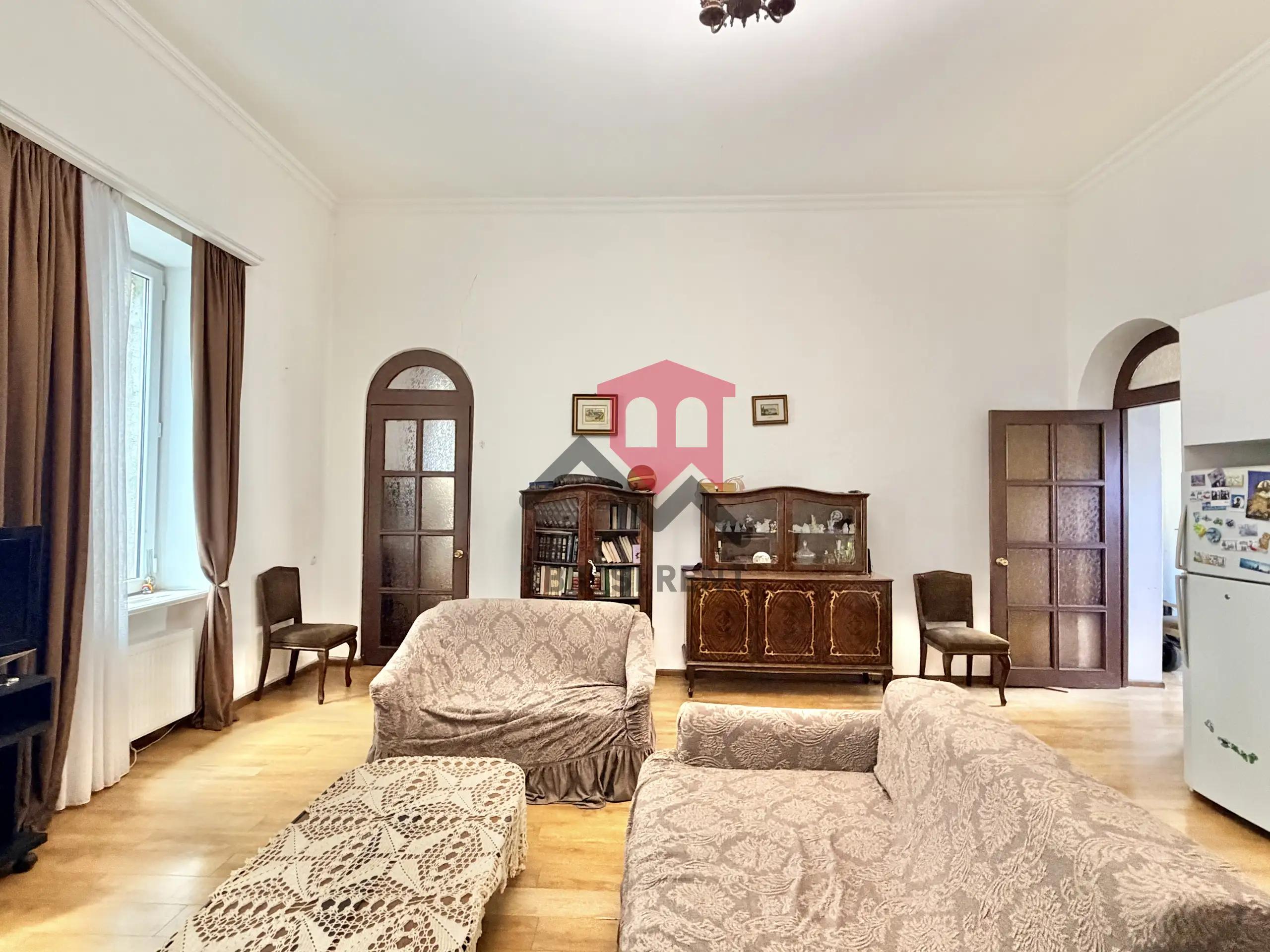 2-комнатная квартира в Чугурети photo 3 of 8