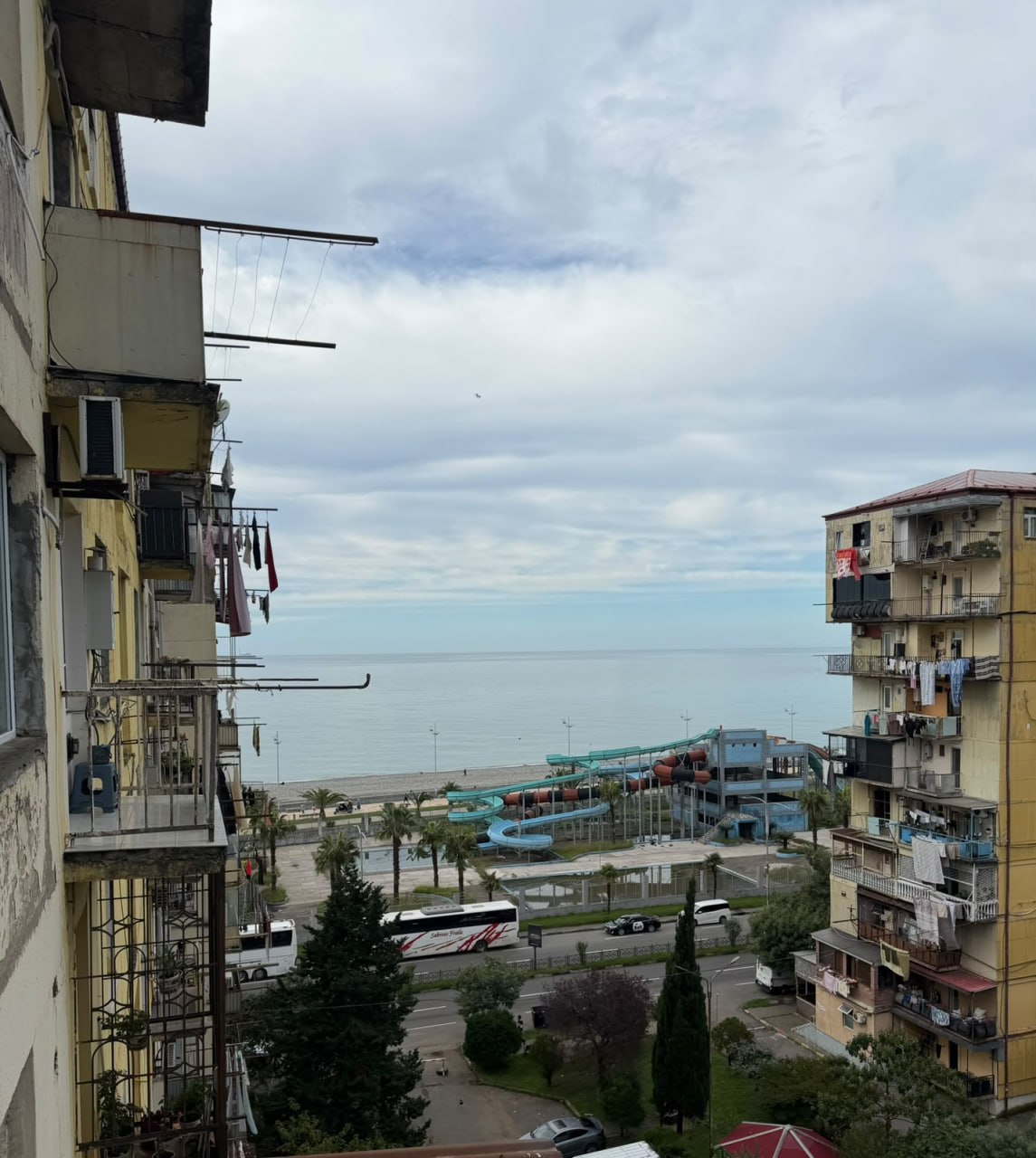 Светлая 1-комнатная квартира с видом на море photo 6 of 6
