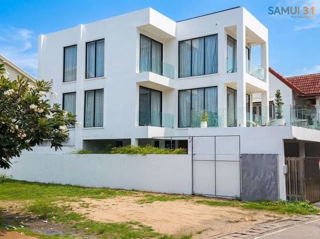 Two-Bedroom Apartment in Maenam